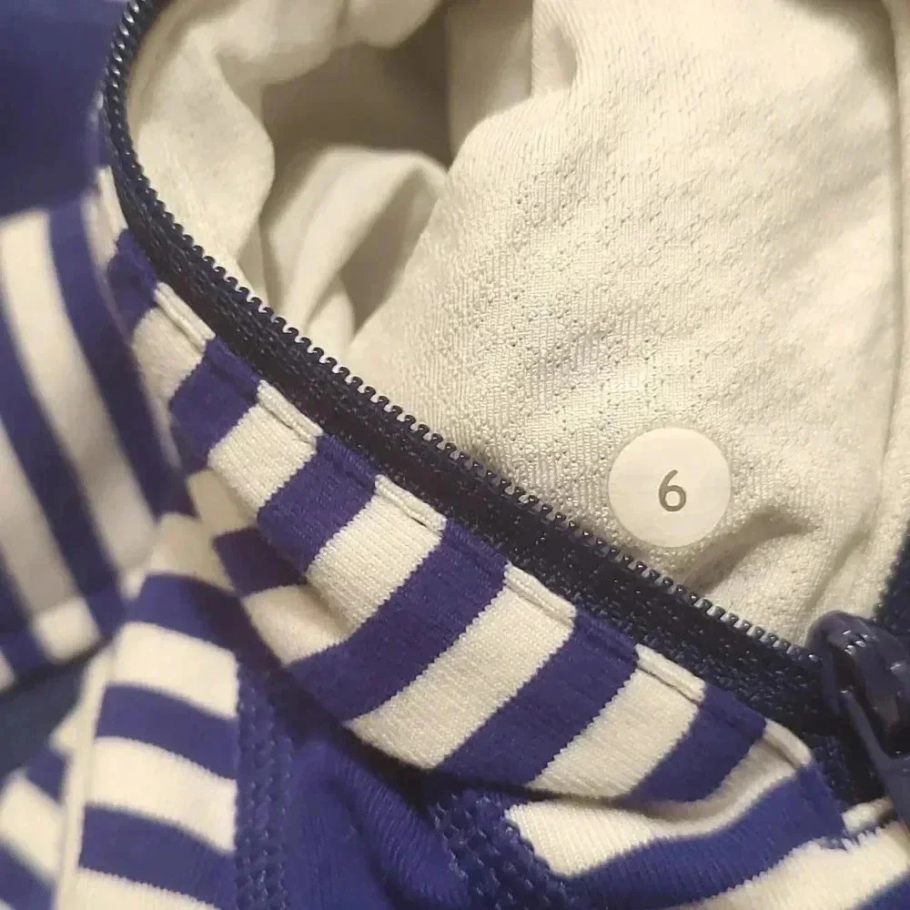 Lululemon Women's Size 6 In Stride Jacket Pigment Blue White Narrow Bold Stripe - Picture 4 of 4